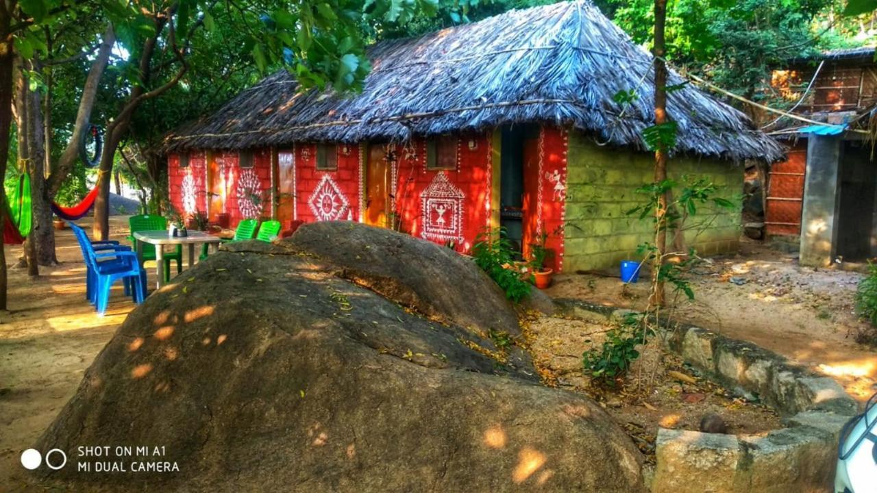 Om Shanti Om Homestay Хампі Екстер'єр фото
