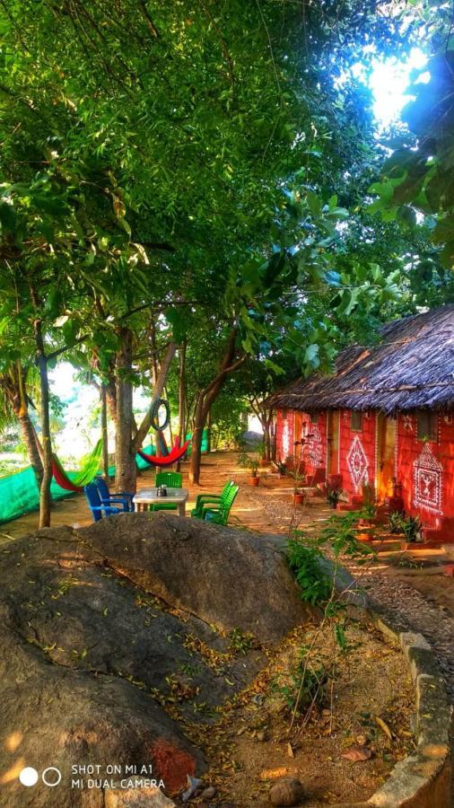 Om Shanti Om Homestay Хампі Екстер'єр фото