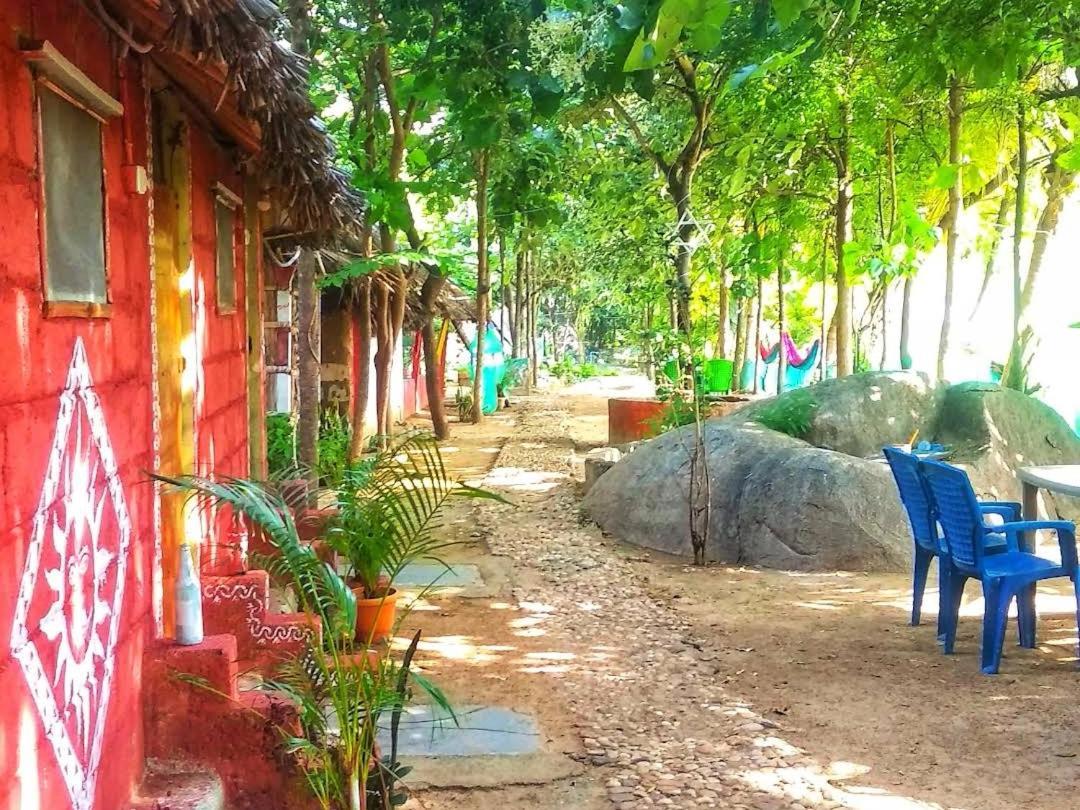 Om Shanti Om Homestay Хампі Екстер'єр фото