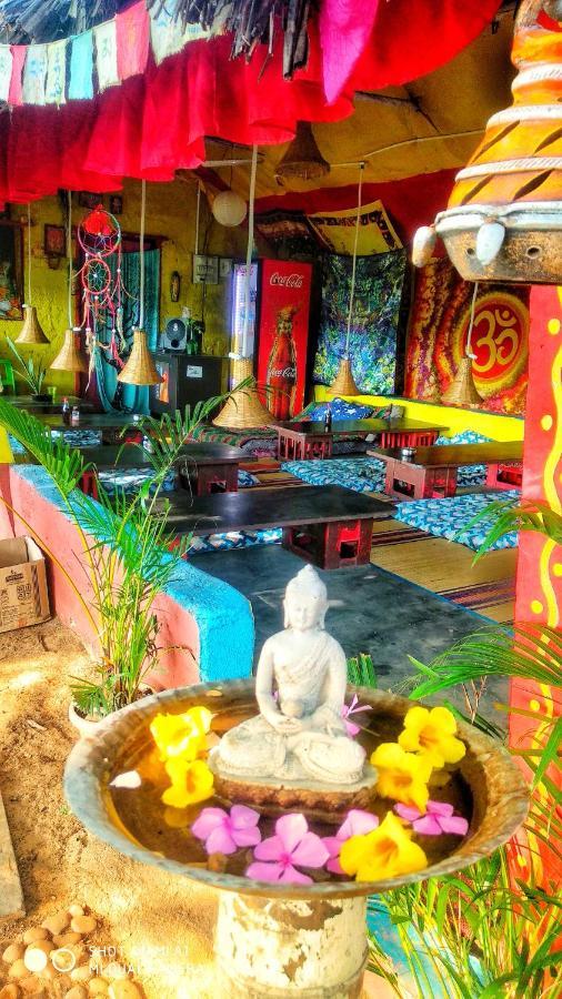 Om Shanti Om Homestay Хампі Екстер'єр фото