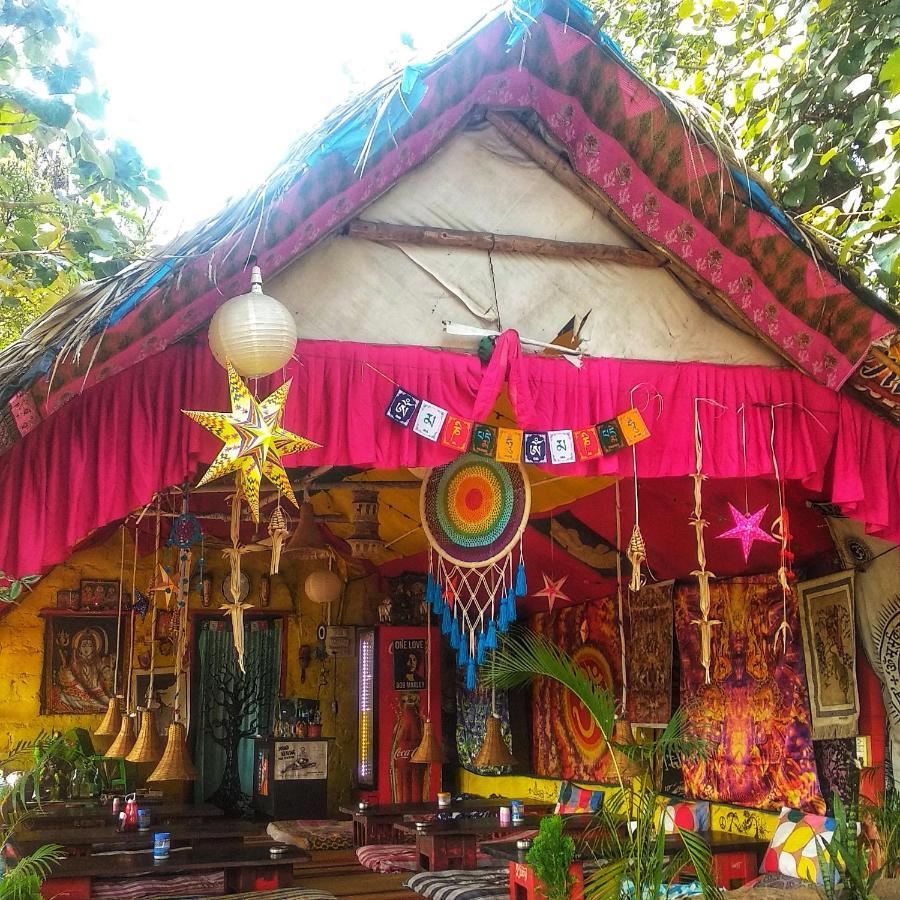 Om Shanti Om Homestay Хампі Екстер'єр фото