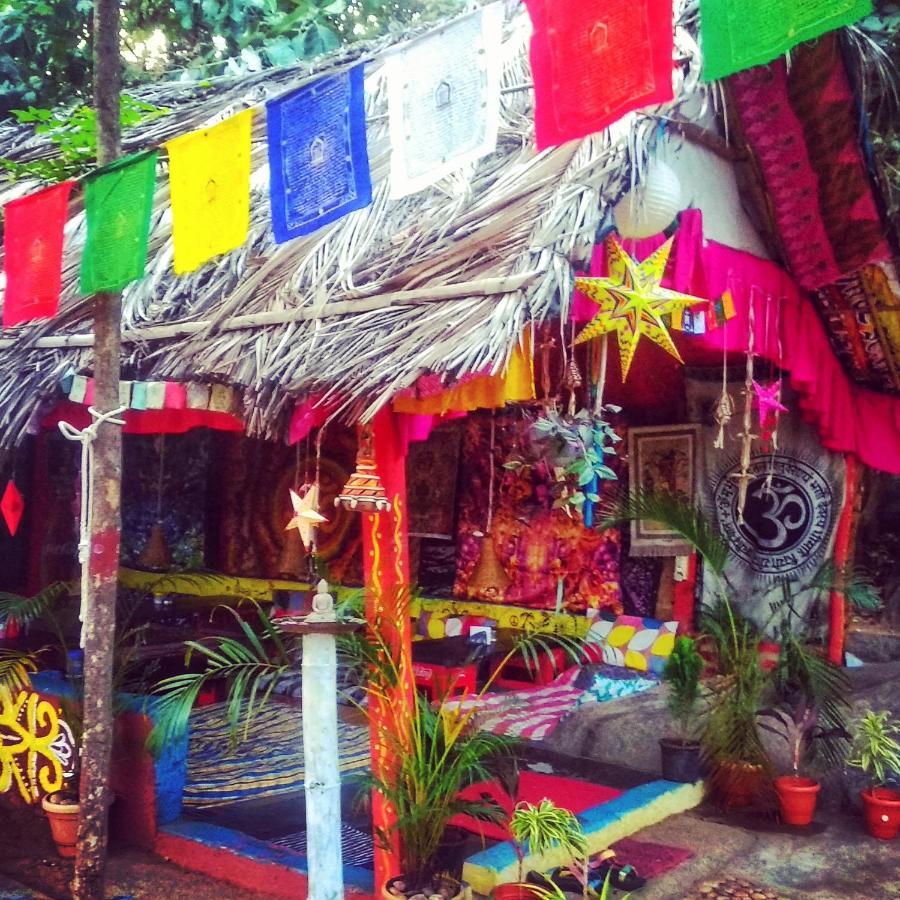 Om Shanti Om Homestay Хампі Екстер'єр фото